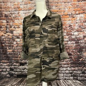 Sanctuary Boyfriend Camo Shirt Size Medium